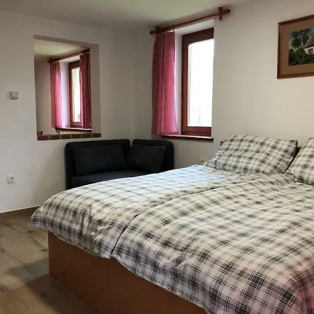 Kamp Podgrad Apartman